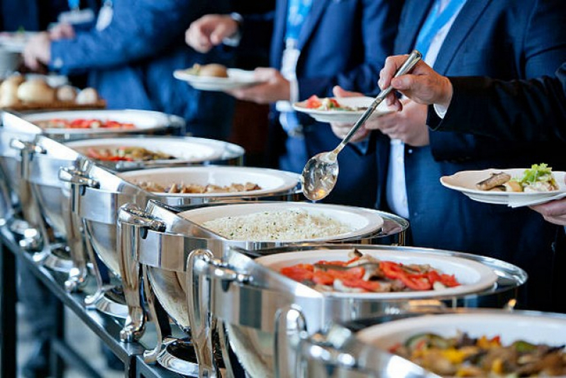 buffet para jantar de aniversário