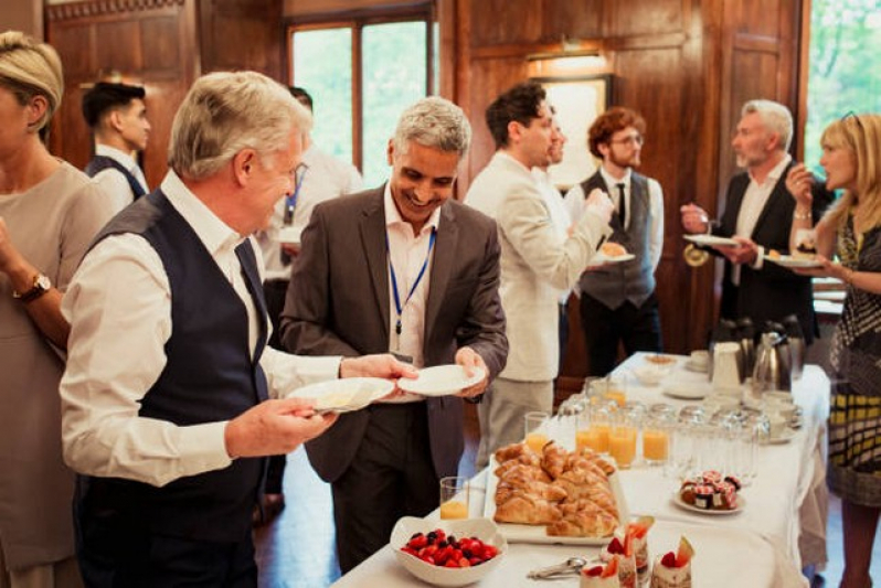 buffet para jantar de inauguração